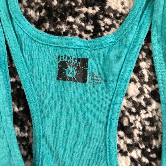 🦊 Urban Outfitters turquoise tank - Picture 3 of 4